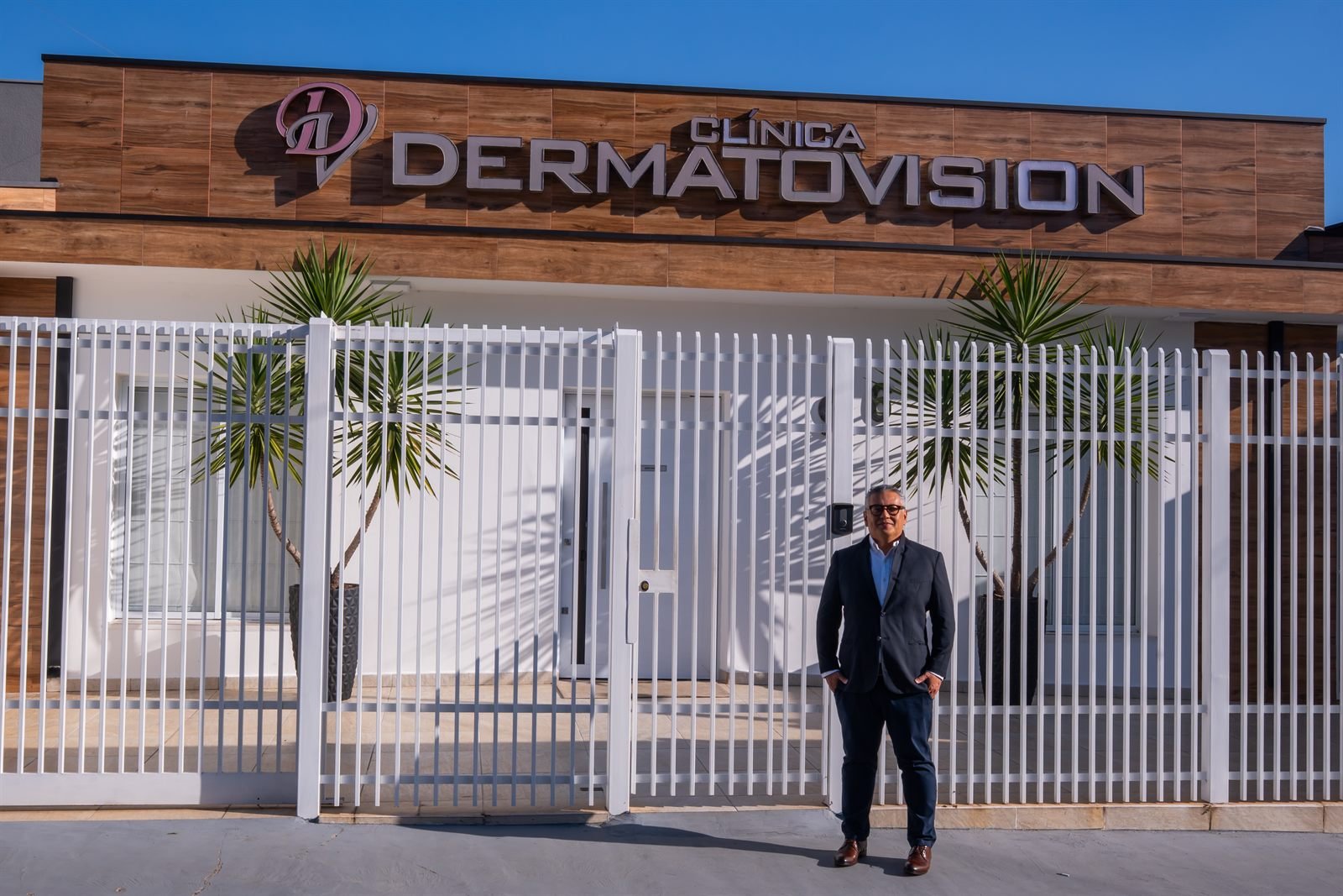 Fachada da Clínica Dermatovision de Itu, local de atendimento do Dr. Ricardo Madeira